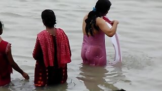 फगली लाल केसांची कुत्री वास्तविक होममेड पॉर्न क्लिपमध्ये वाईट डॉगी स्टाईलने बँग केली जाते