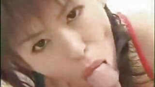 ताज्या चेहऱ्याची जपानी विद्यार्थिनी डेस्कवर मिशनरी स्टाईलमध्ये तिच्या बीव्हरला चोदत आहे, तर तिचे तोंड Jav HD द्वारे स्टीमी ग्रुप सेक्स व्हिडिओमध्ये दुसर्या फकरला डोके देण्यास व्यस्त आहे.