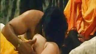 पिगटेलसह हॉट गोरे केसांच्या किशोरवयीन स्लट्स गरम सेक्स करणार आहेत