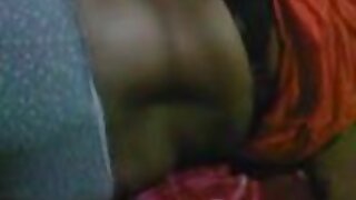 अ‍ॅड्रियाना मिलानो तिच्या फाट गांडावर बढाई मारते